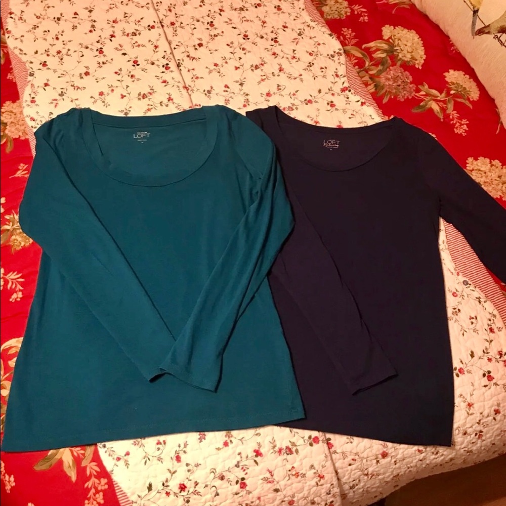 ❌SOLD❌Bundle of 2 Loft long sleeve tops